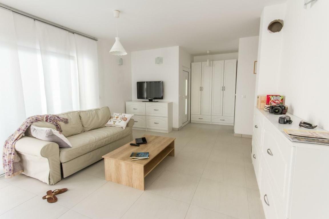House Sunny Rock Baska Villa Eksteriør billede
