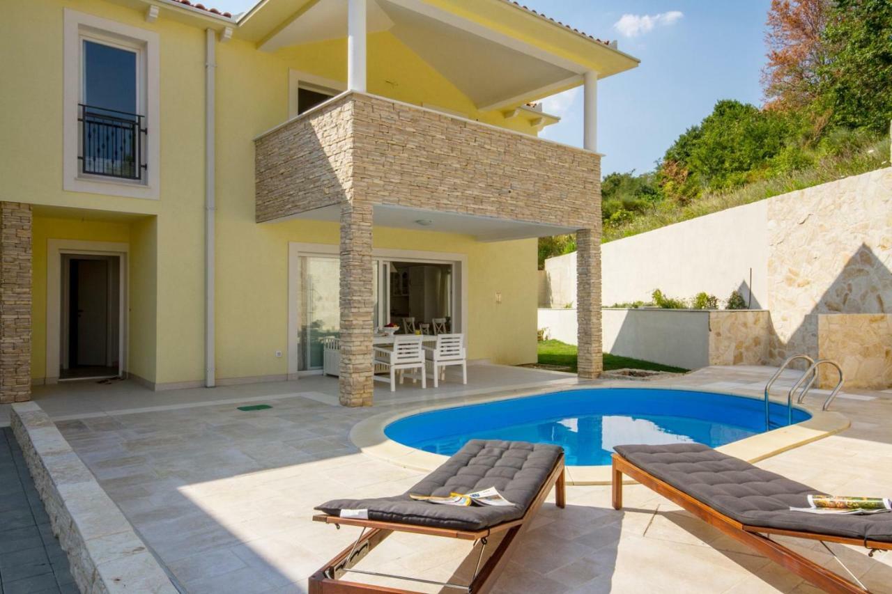 House Sunny Rock Baska Villa Eksteriør billede
